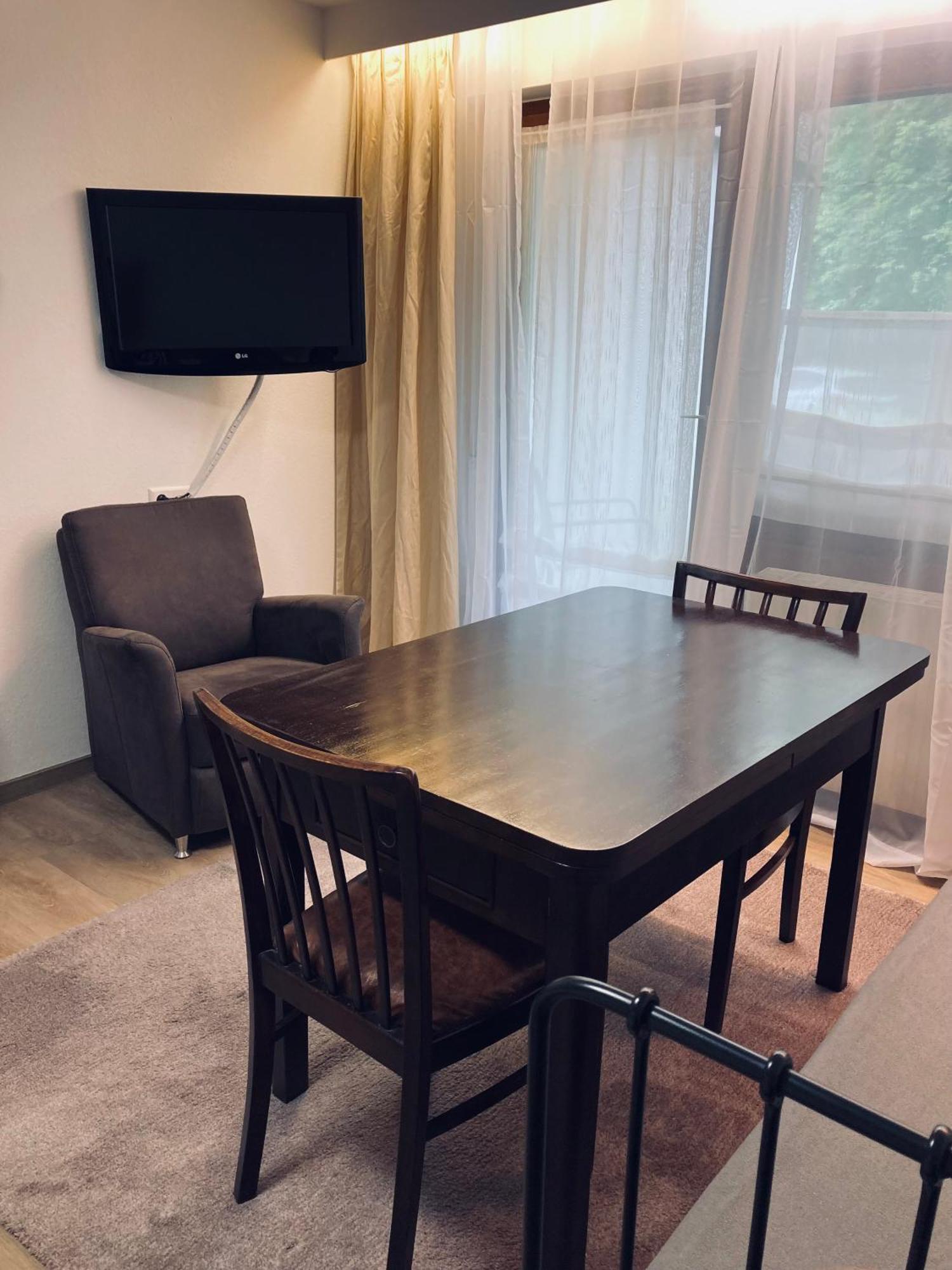 Free Apartment - Ermstal Bad Urach Dış mekan fotoğraf